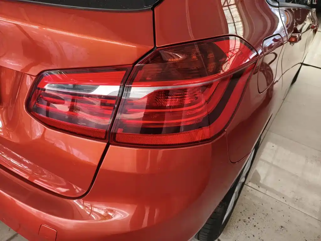 BMW 2 Series Active Tourer 2016 — фото 8
