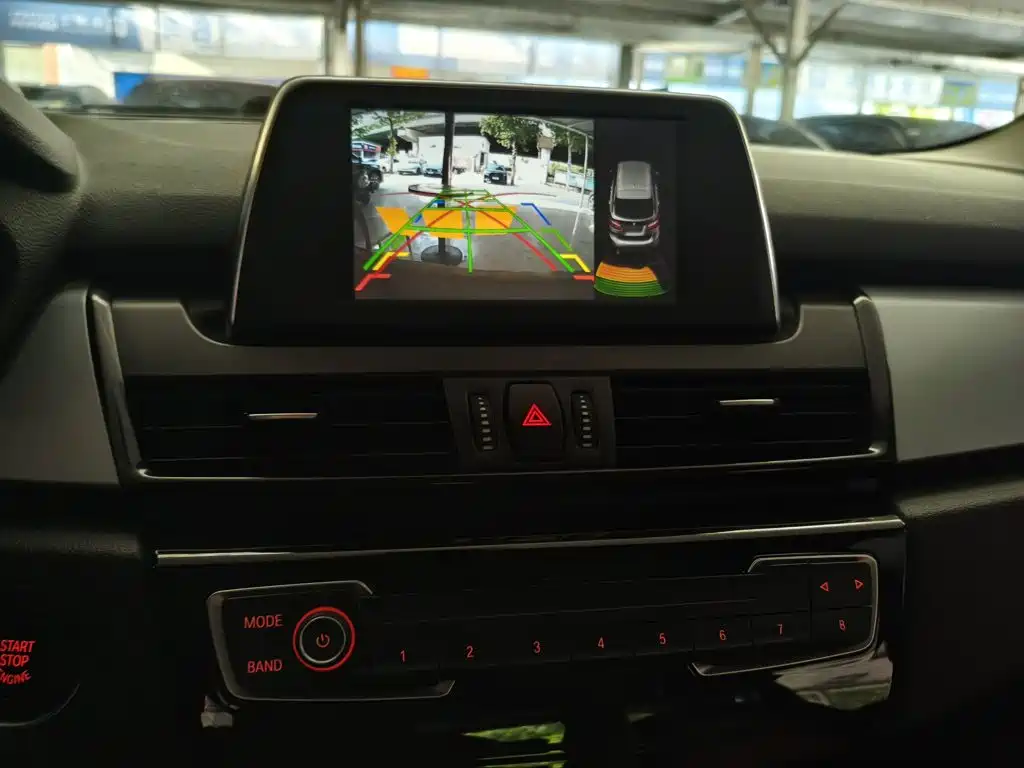 BMW 2 Series Active Tourer 2016 — фото 13