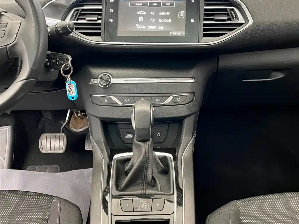 Peugeot 308S 2016 — фото 10