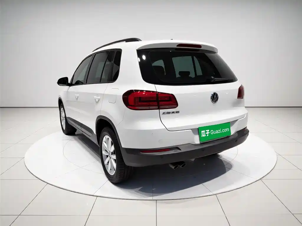 Volkswagen Tiguan 2015 — фото 5