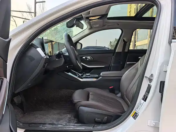 BMW i3 2024