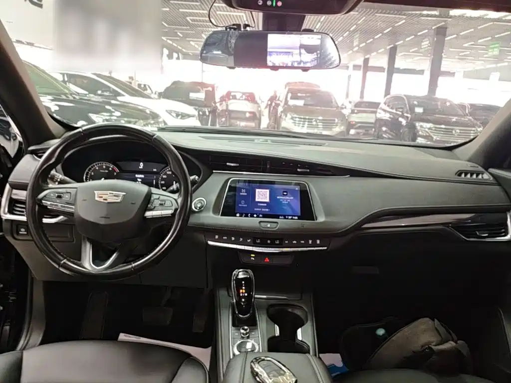 Cadillac XT4 2020 — фото 10