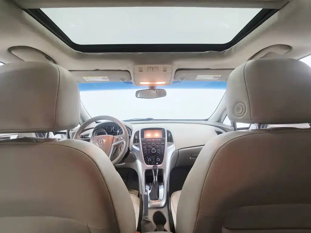 Buick Excelle GT 2013 — фото 10