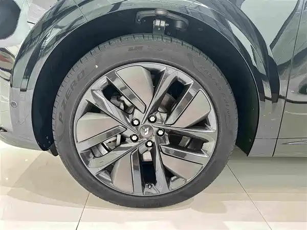 Li Auto L6 2024