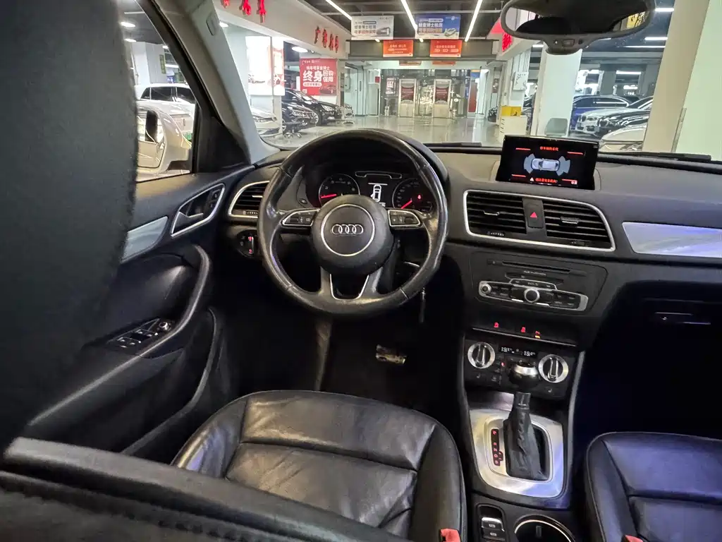 Audi Q3 2015 — фото 19