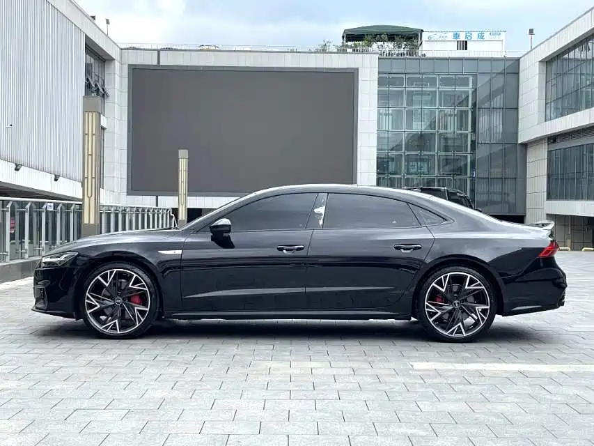 Audi A7L 2025 — фото 16