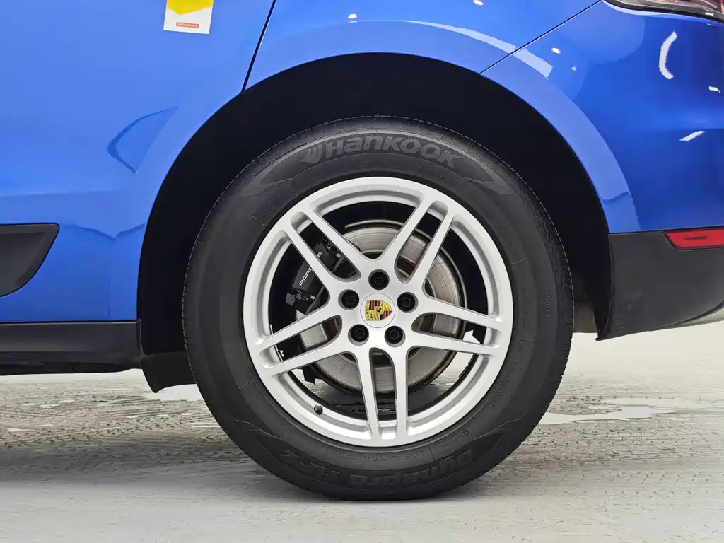 Porsche Macan 2020 — фото 14