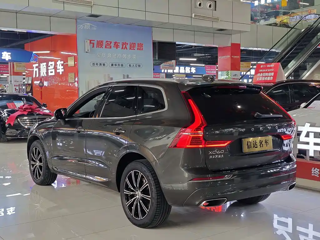 Volvo XC60 2020 — фото 16