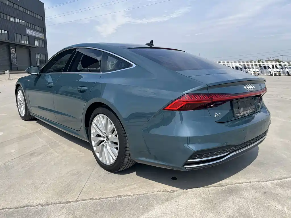 Audi A7 2021 — фото 28