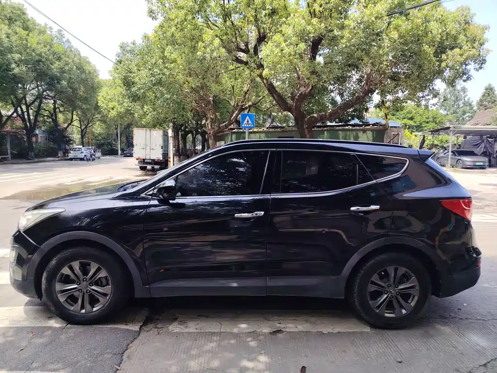 Hyundai Santa Fe 2013