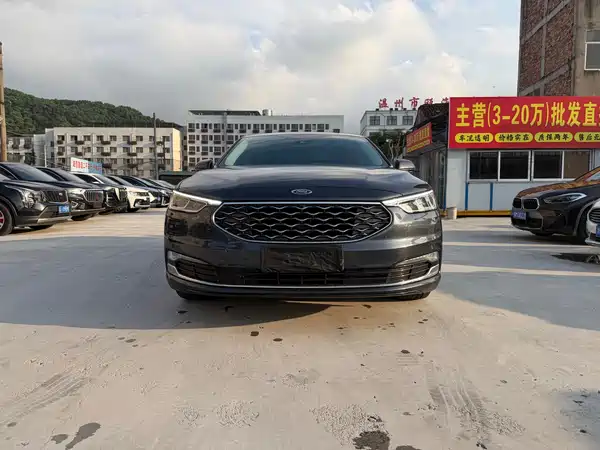 Ford Taurus 2019