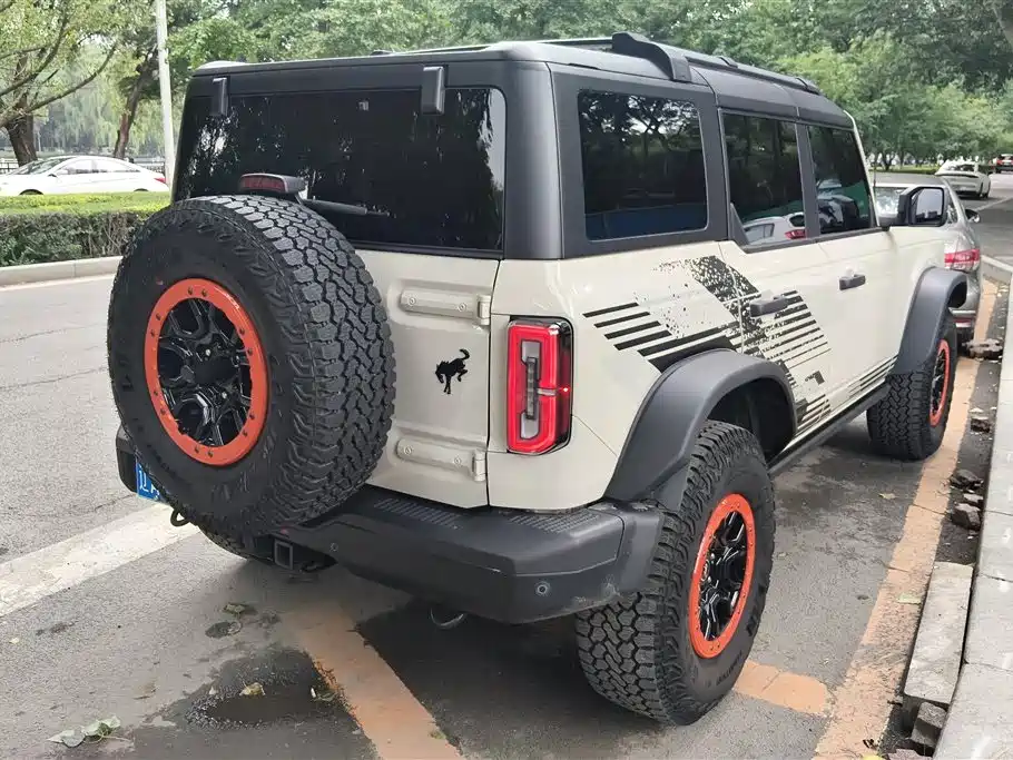 Ford Bronco 2025