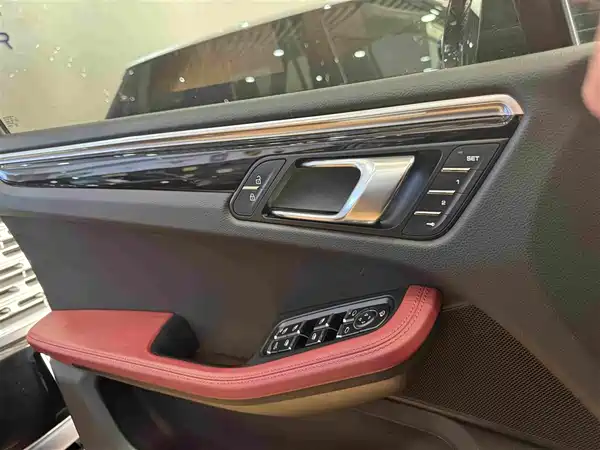 Porsche Macan 2022