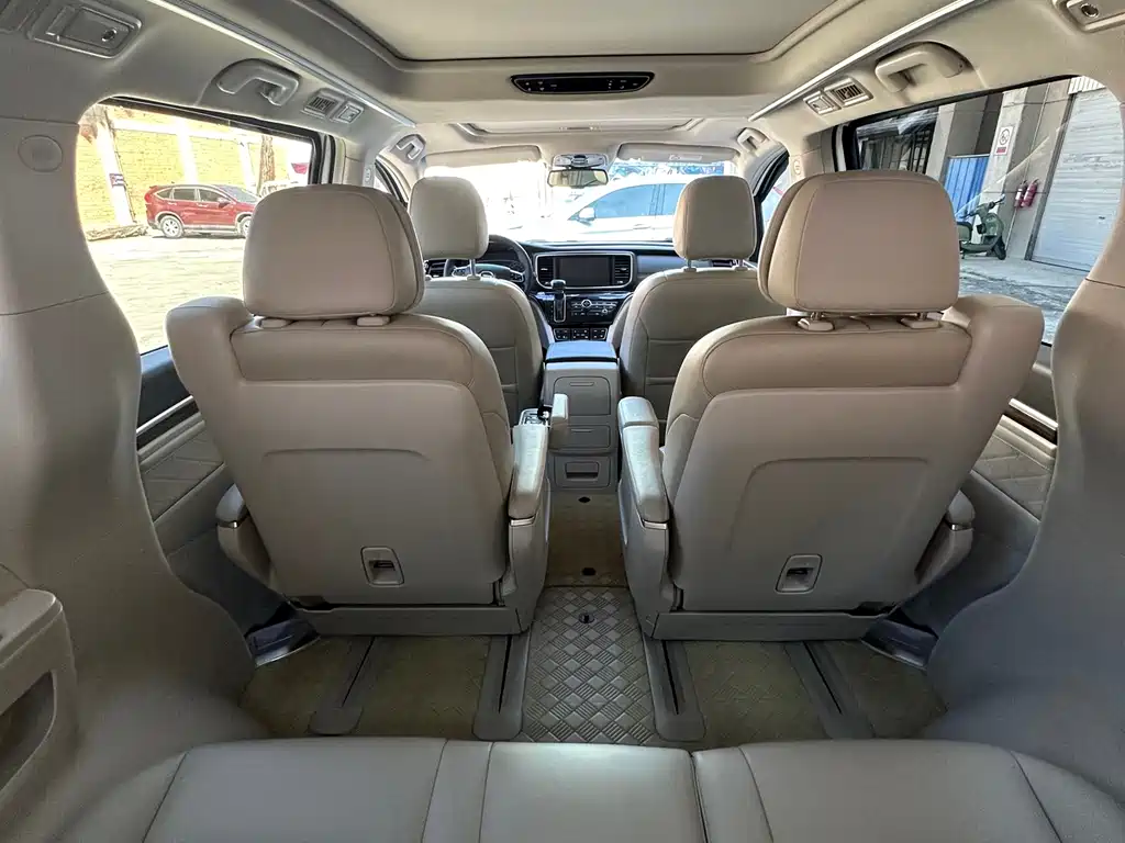 GAC Motor Trumpchi M8 2019 — фото 9