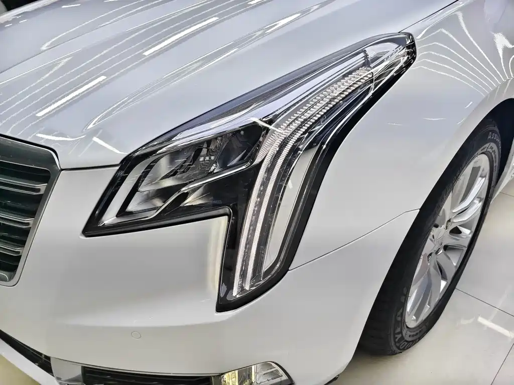 Cadillac XTS 2018 — фото 18