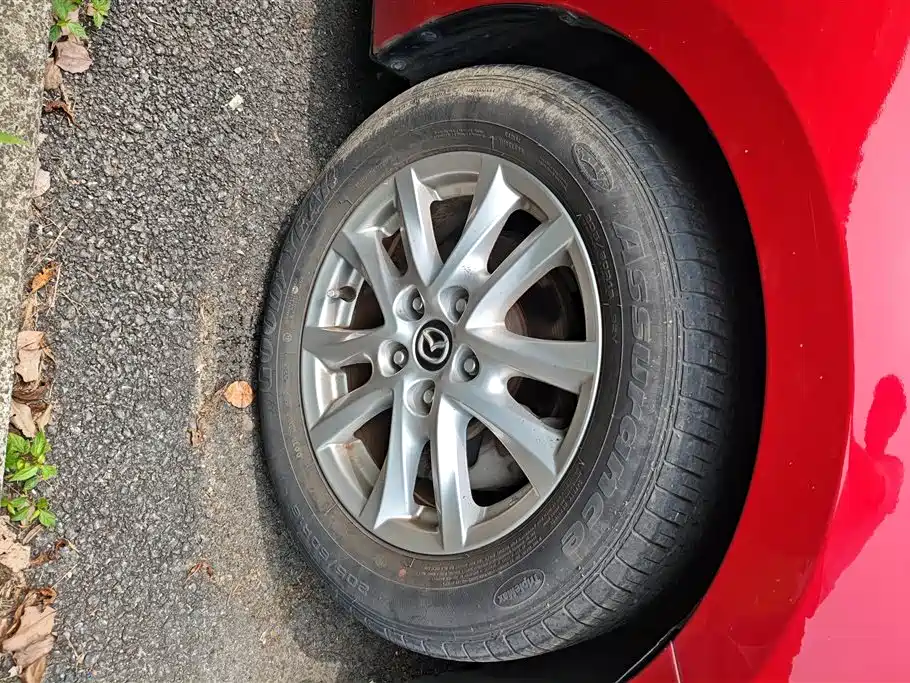 Mazda 3 Axela 2016