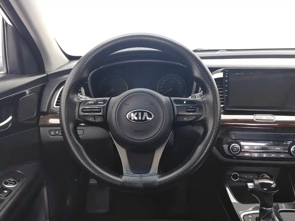 Kia K4 2015 — фото 11