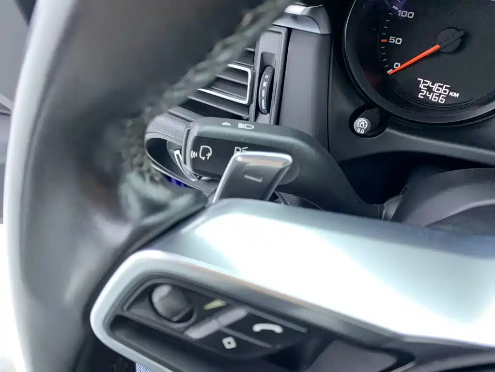 Porsche Macan 2020 — фото 22