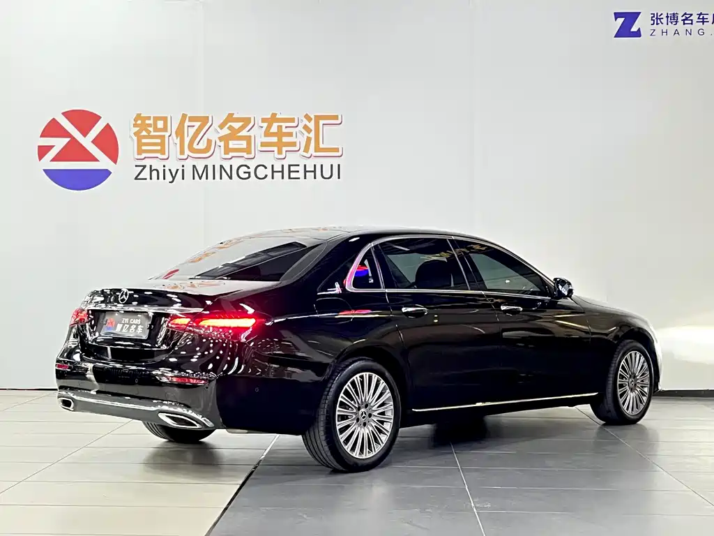 Mercedes-Benz E-Class 2023 — фото 4