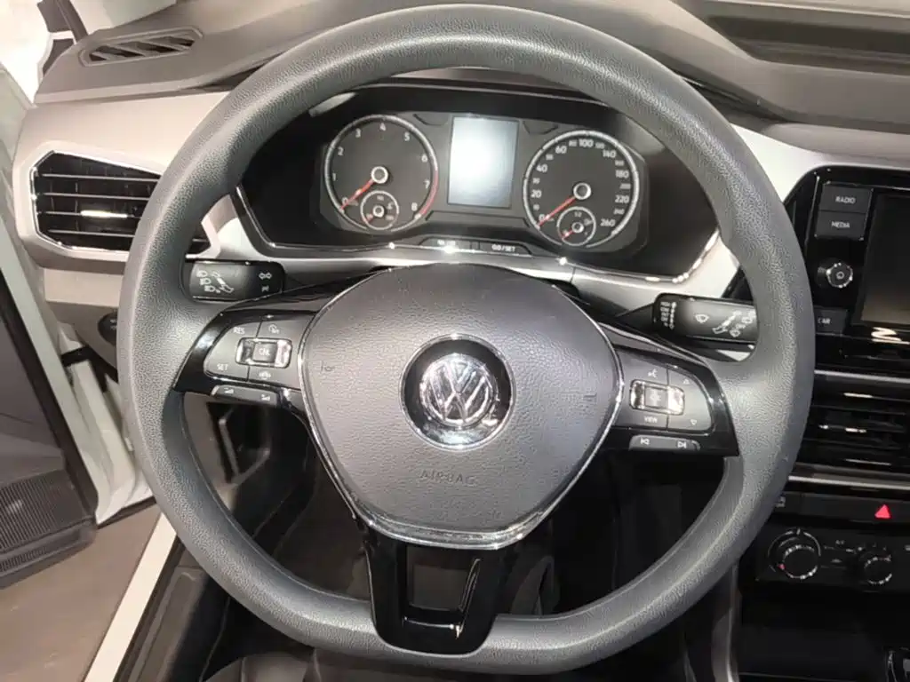 Volkswagen T-Cross 2020 — фото 11