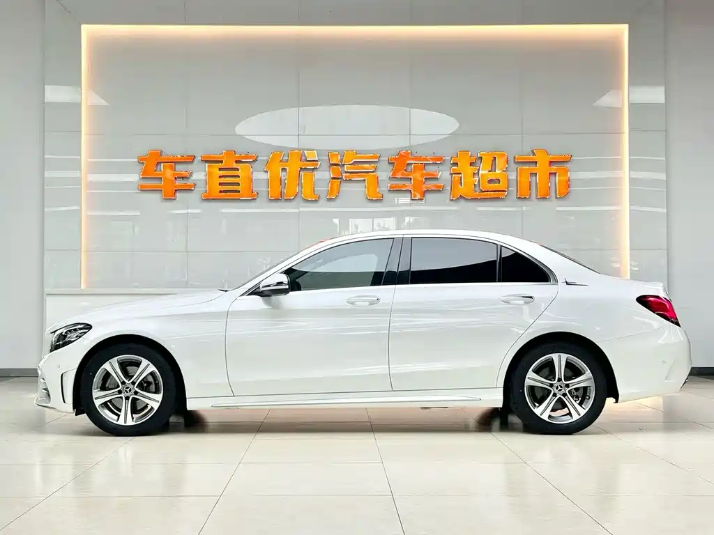 Mercedes-Benz C-Class 2020