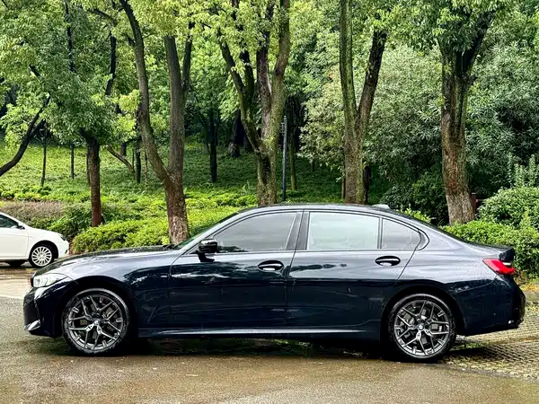 BMW 3 Series 2025