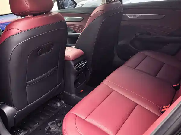 Hongqi H5 2026