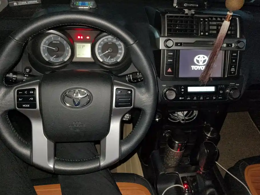 Toyota Prado 2016 — фото 12