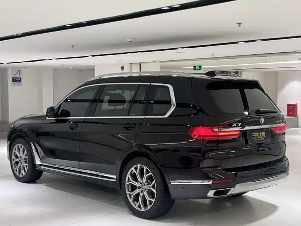 BMW X7 2019