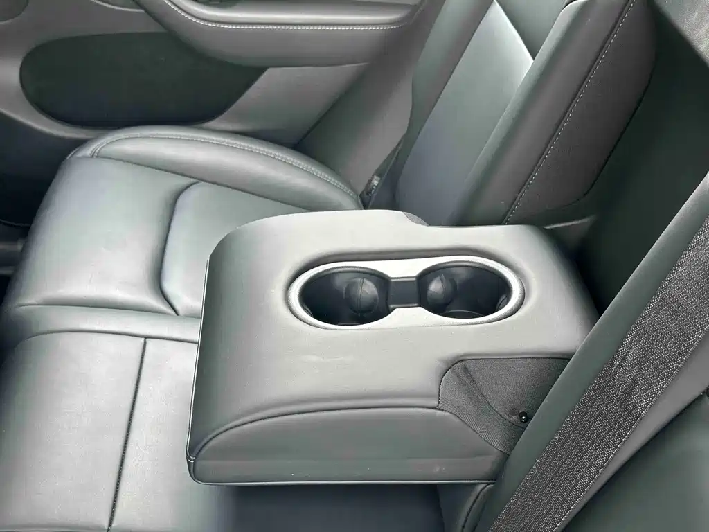 Tesla Model Y 2023 — фото 20