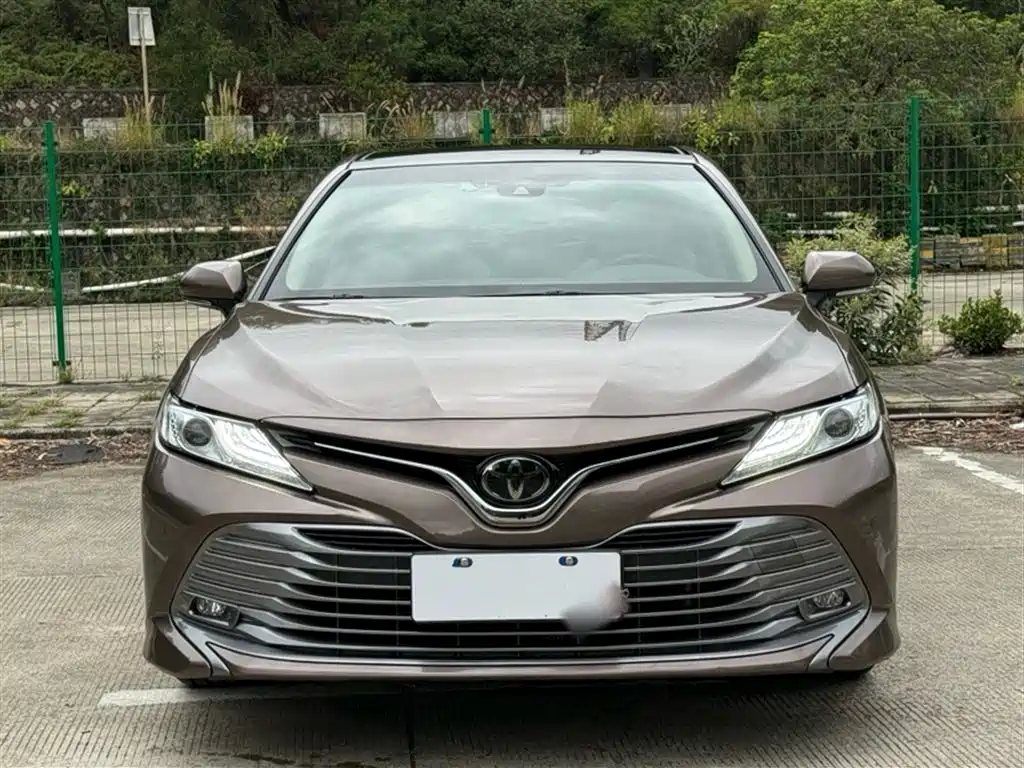 Toyota Camry 2019 — фото 22