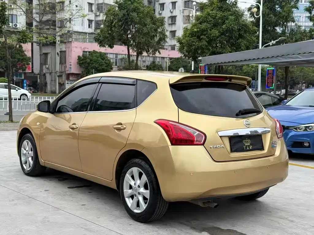 Nissan Tiida 2013