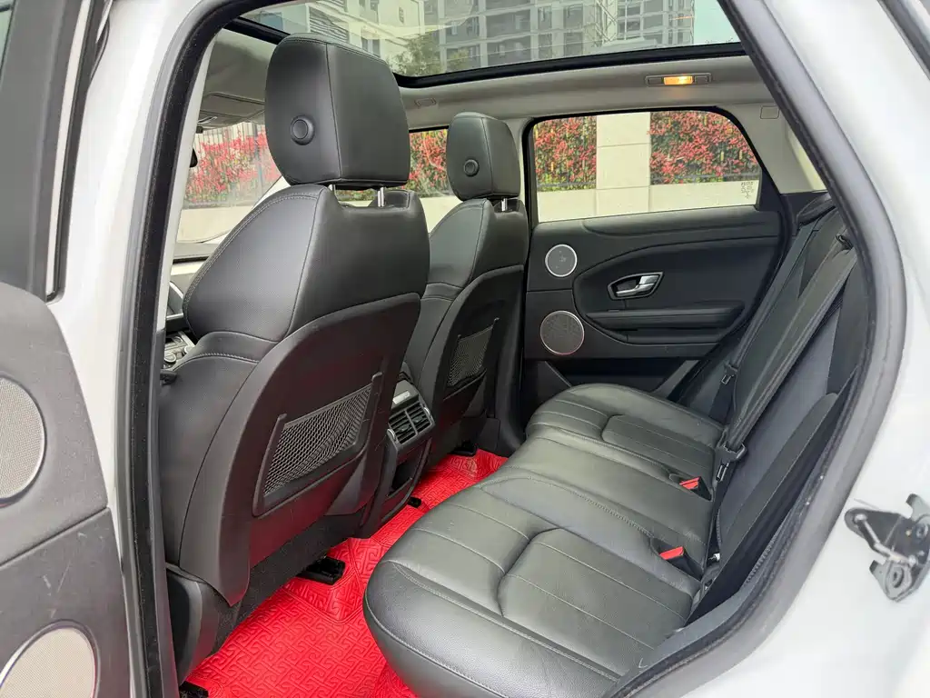 Land Rover Evoque 2018 — фото 12
