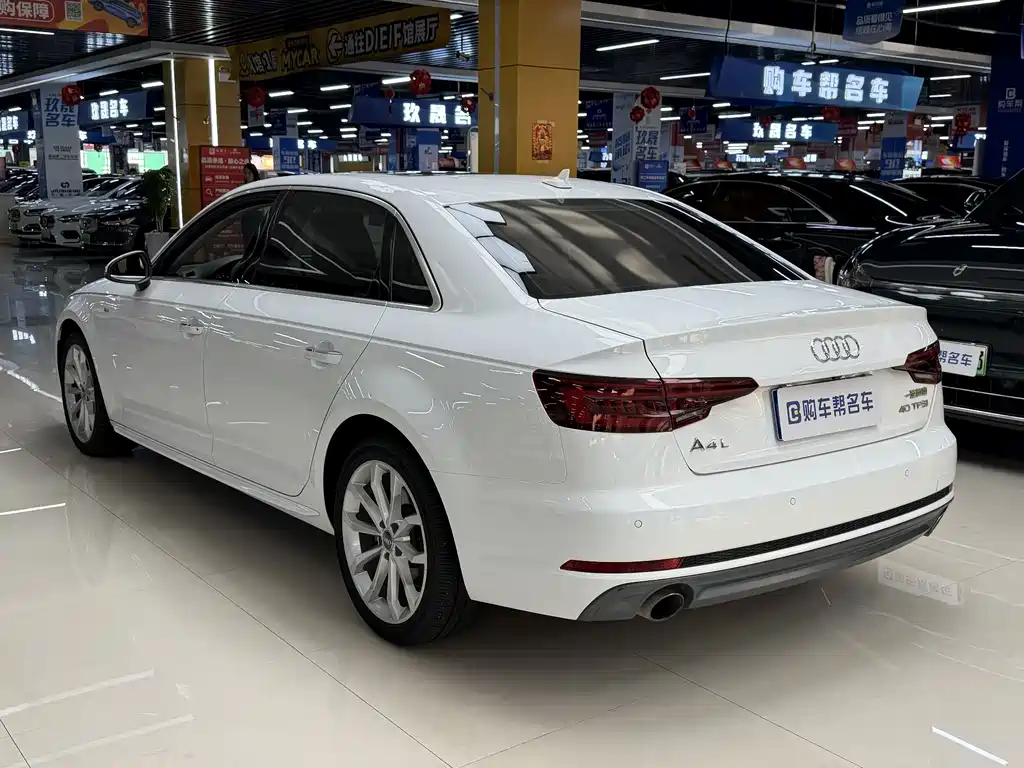 Audi A4L 2018 — фото 17
