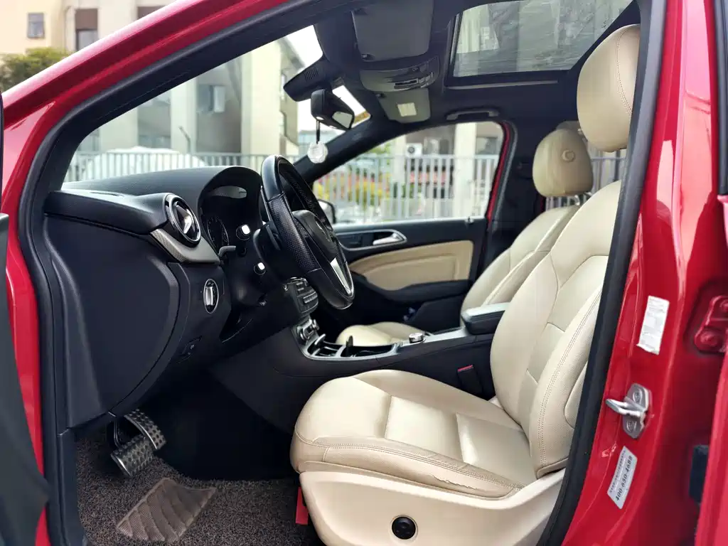Mercedes-Benz B-Class 2013