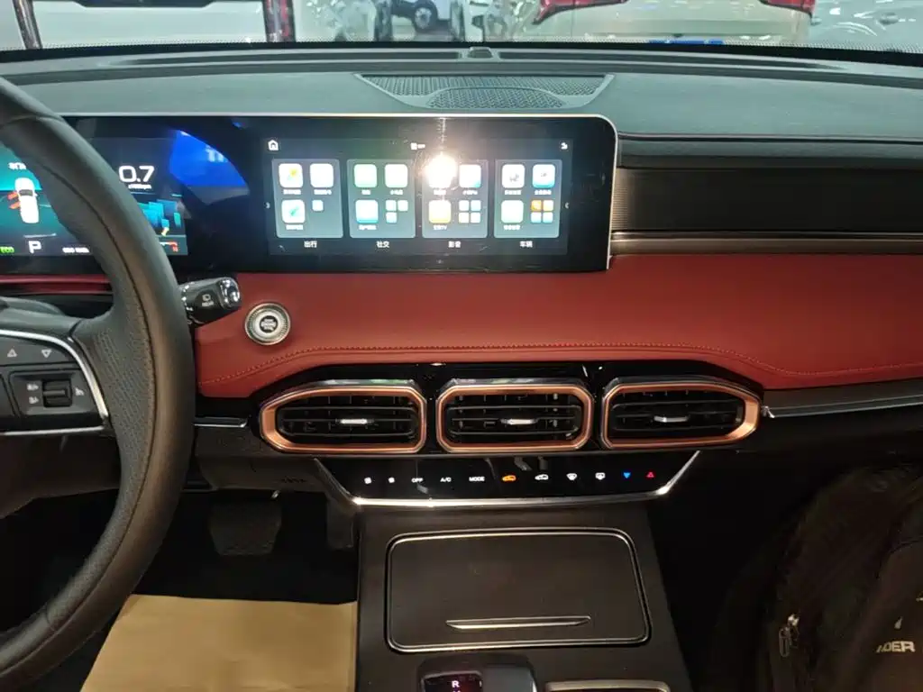 Jetour X70 PLUS 2024 — фото 13