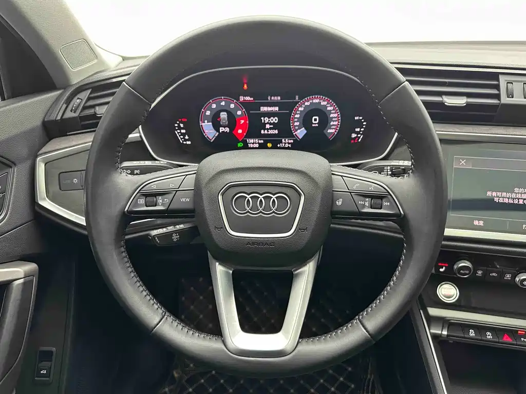 Audi Q3 2022 — фото 17