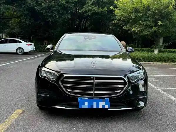 Mercedes-Benz E-Class 2025