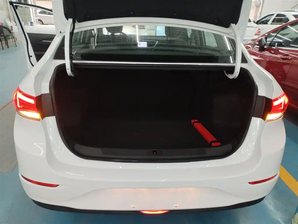 Buick Excelle 2021 — фото 19