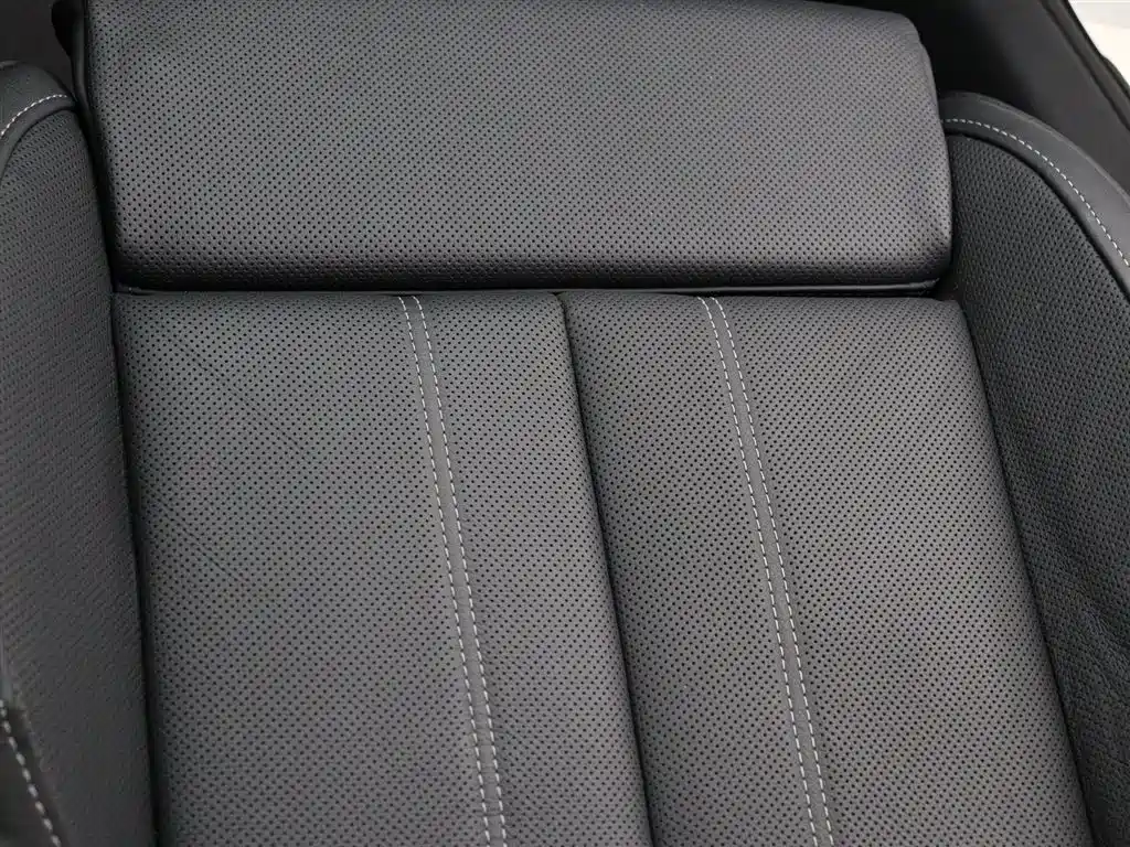 Audi A4L 2023 — фото 19