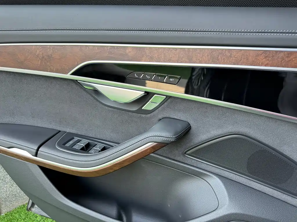 Audi A8 2022