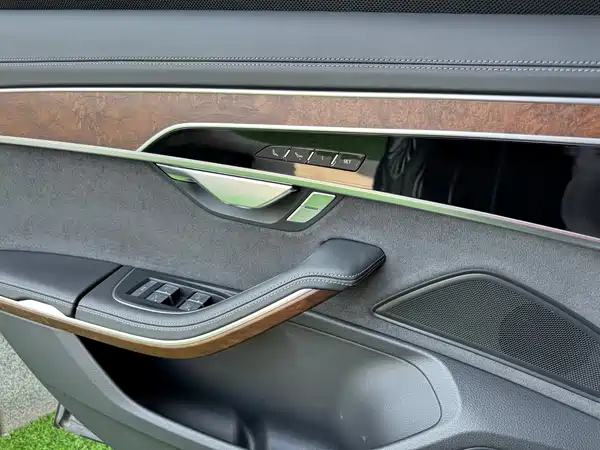 Audi A8 2022