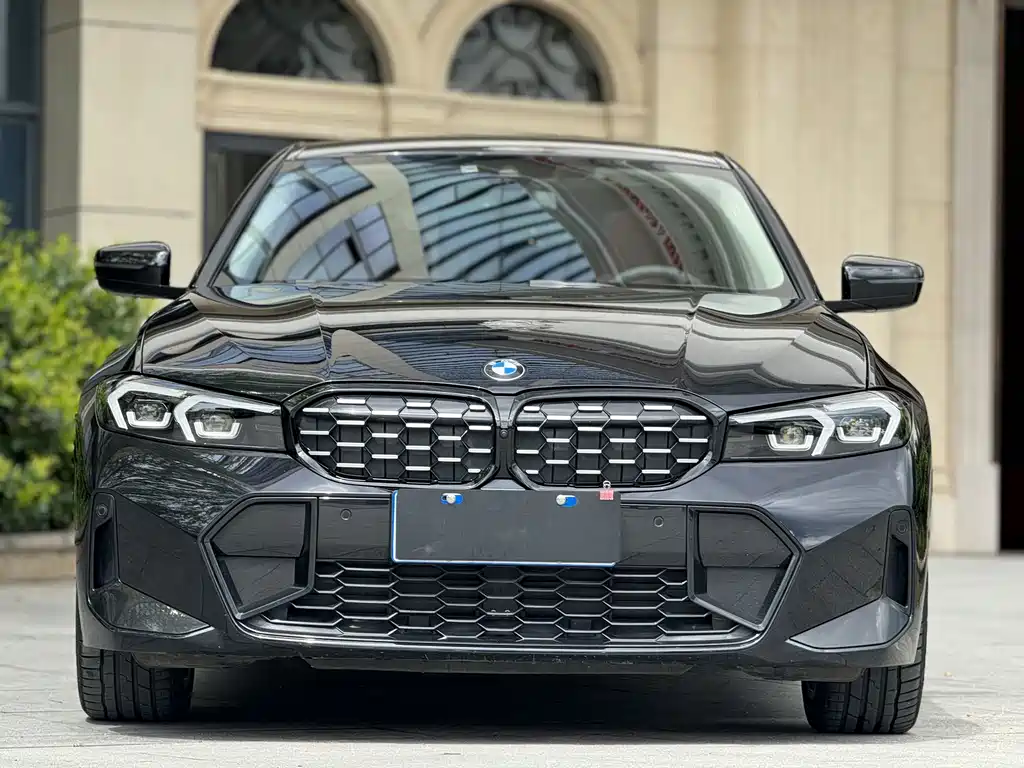 BMW 3 Series 2023