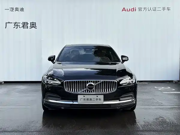 Volvo S90 2025