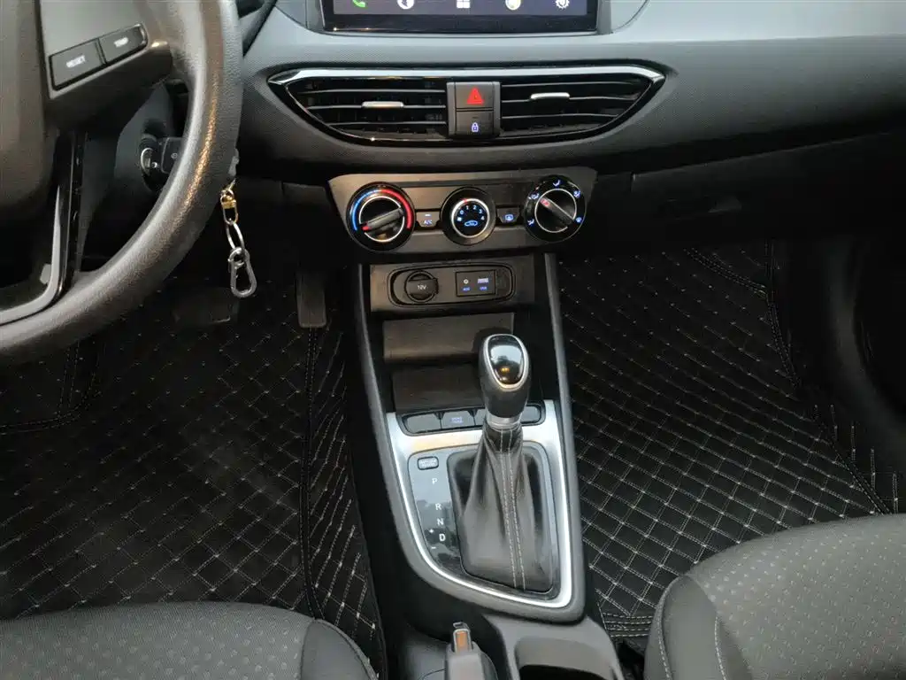 Hyundai Elantra 2019 — фото 10