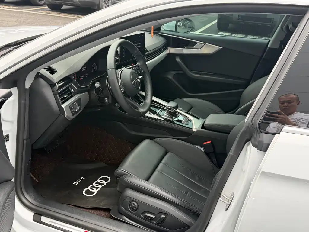 Audi A5 2024