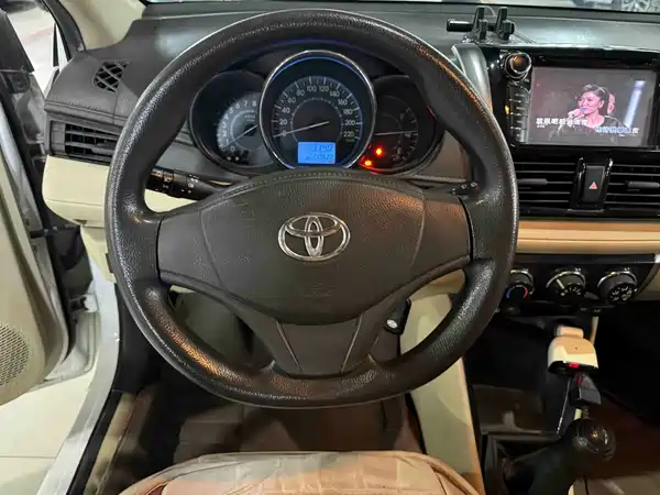 Toyota Vios 2015