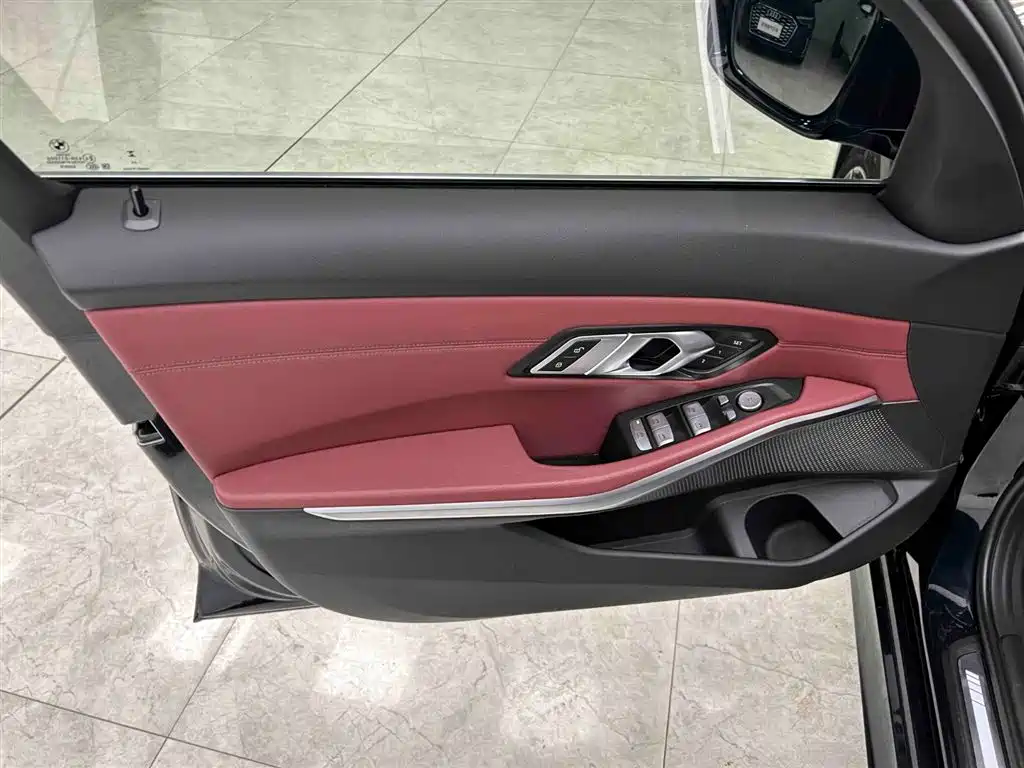 BMW 3 Series 2023 — фото 11