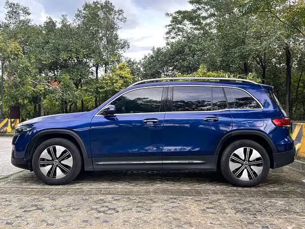 Mercedes-Benz EQB 2023