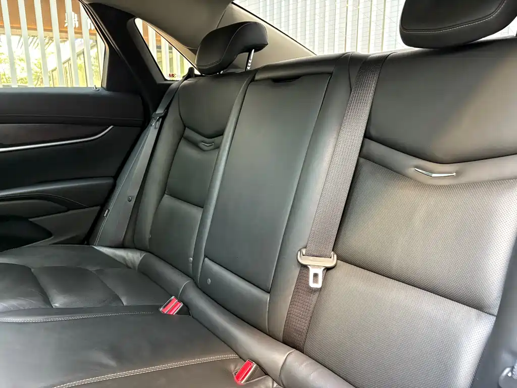 Cadillac XTS 2019 — фото 12